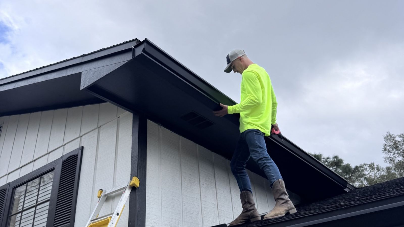 Gutter Installation Expert Cleaning Leaf Filters Roof Top